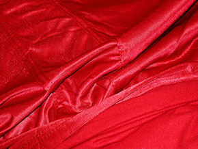 Housse Deluxe Satin Rouge L avec sac